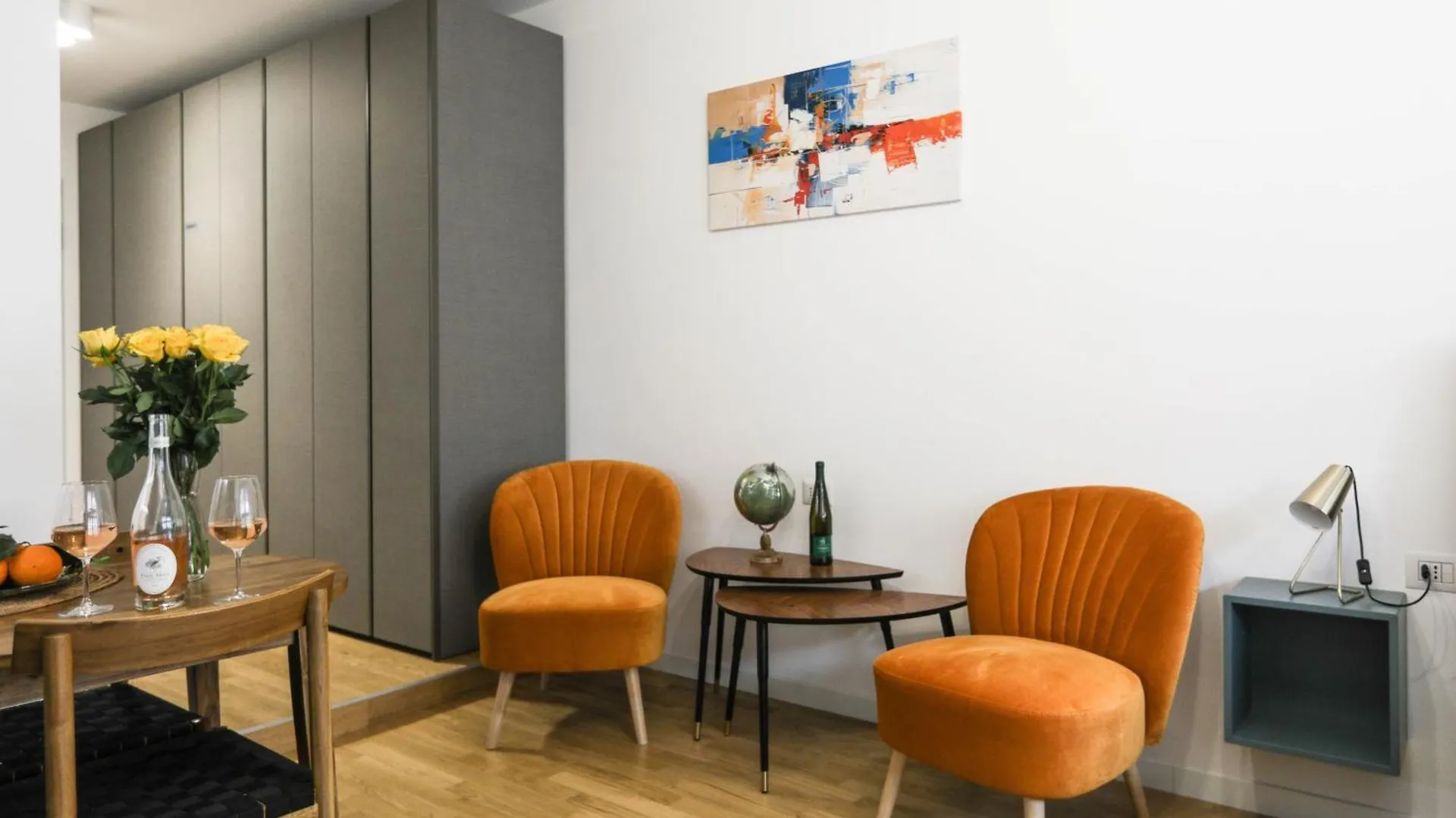 Appartamento Moderno Centro Milano, Metro Loreto contacts